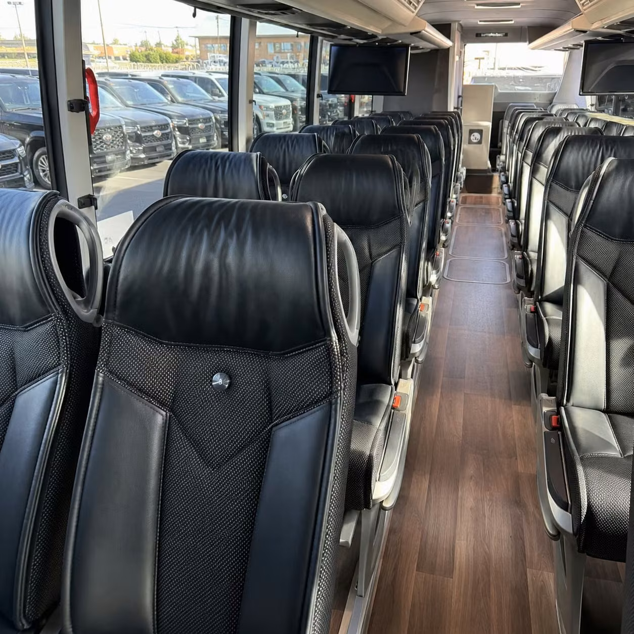 charter buses for porterville groups traveling to los angeles and southern california