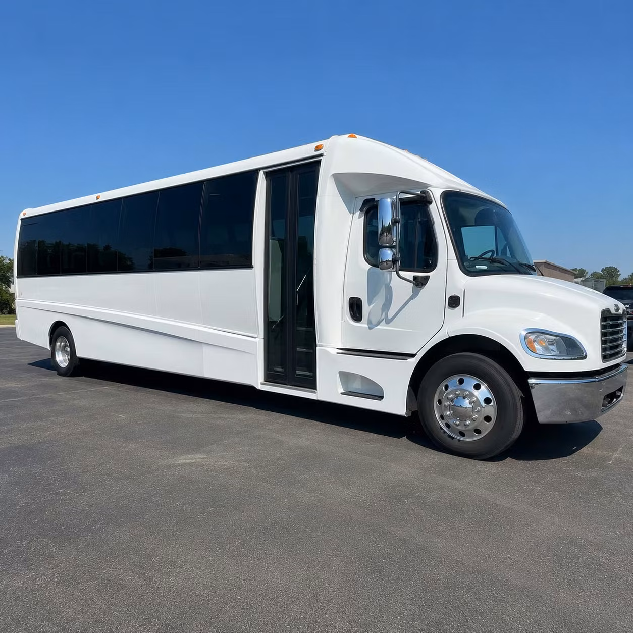 minibus rentals for smaller porterville concert groups headed to local events