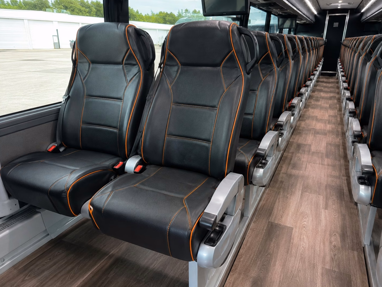 shuttle buses for porterville wedding guests staying at local hotels